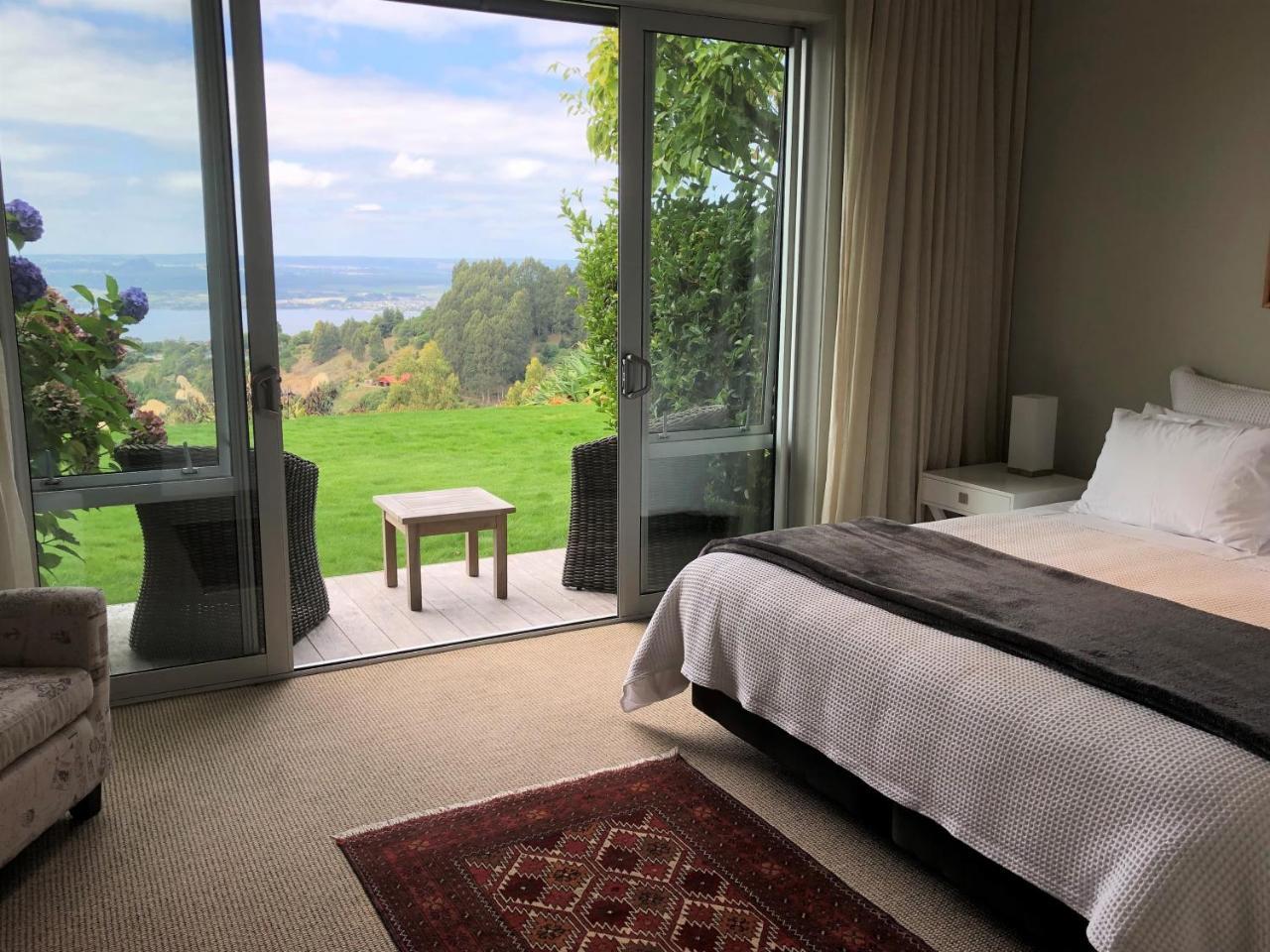 The Lakeview House Taupo Exterior photo